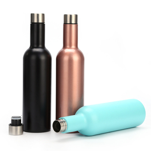 Schönes Geschenkset mit Isolierflasche, 500 ml und 750 ml Wasserflasche