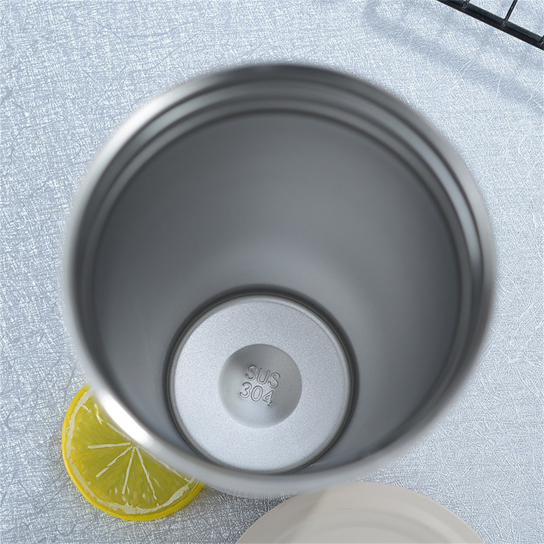 Isoliertes Thermogetr&auml;nk Tumbler -Becher 